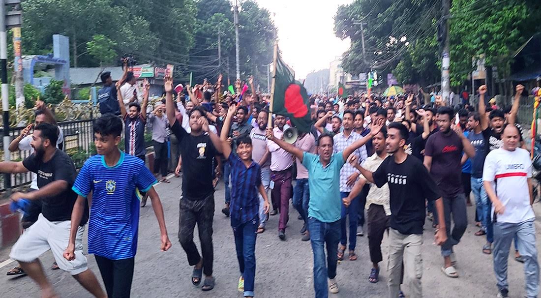 Students, public celebrated victory against fascism in Rangpur on Aug 5