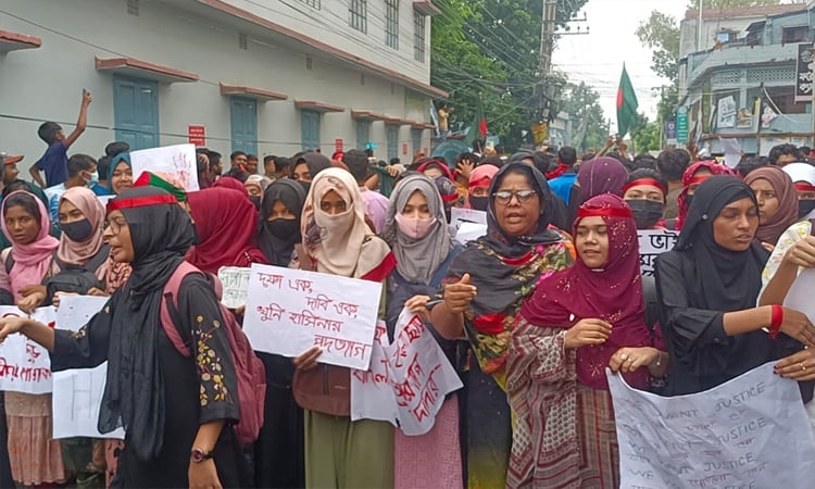 C'nawabganj's streets were bustling with 1-point demands 