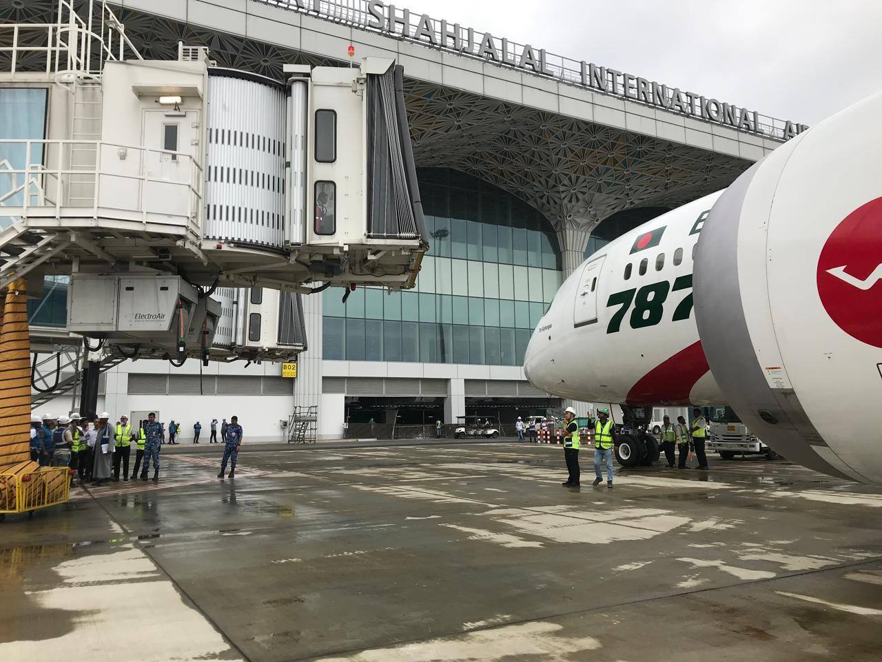 Biman aircraft first to use HSIA's 3rd terminal boarding bridge 