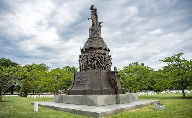 Confederate memorial returning to Arlington Cemetery: Pentagon chief