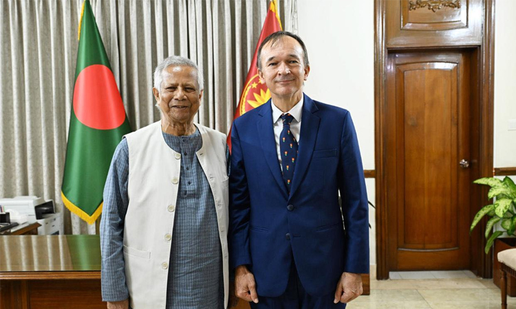 Outgoing Dutch envoy calls on CA
