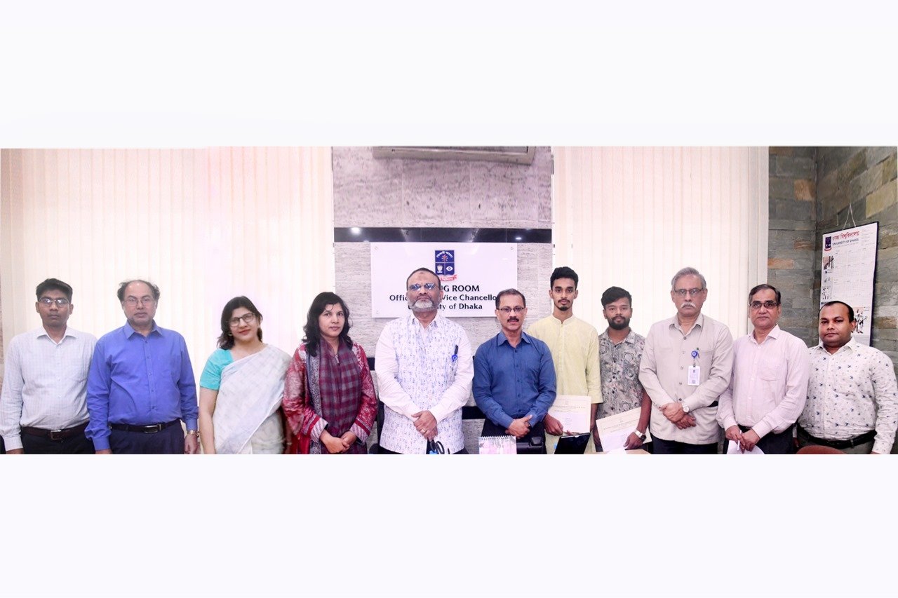 Two insolvent DU students awarded Tk 50,000 as scholarships