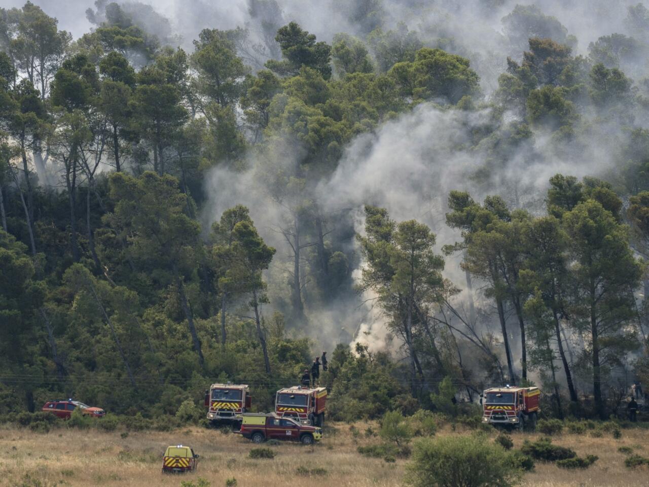 French firefighters optimistic after controlling vast wildfire