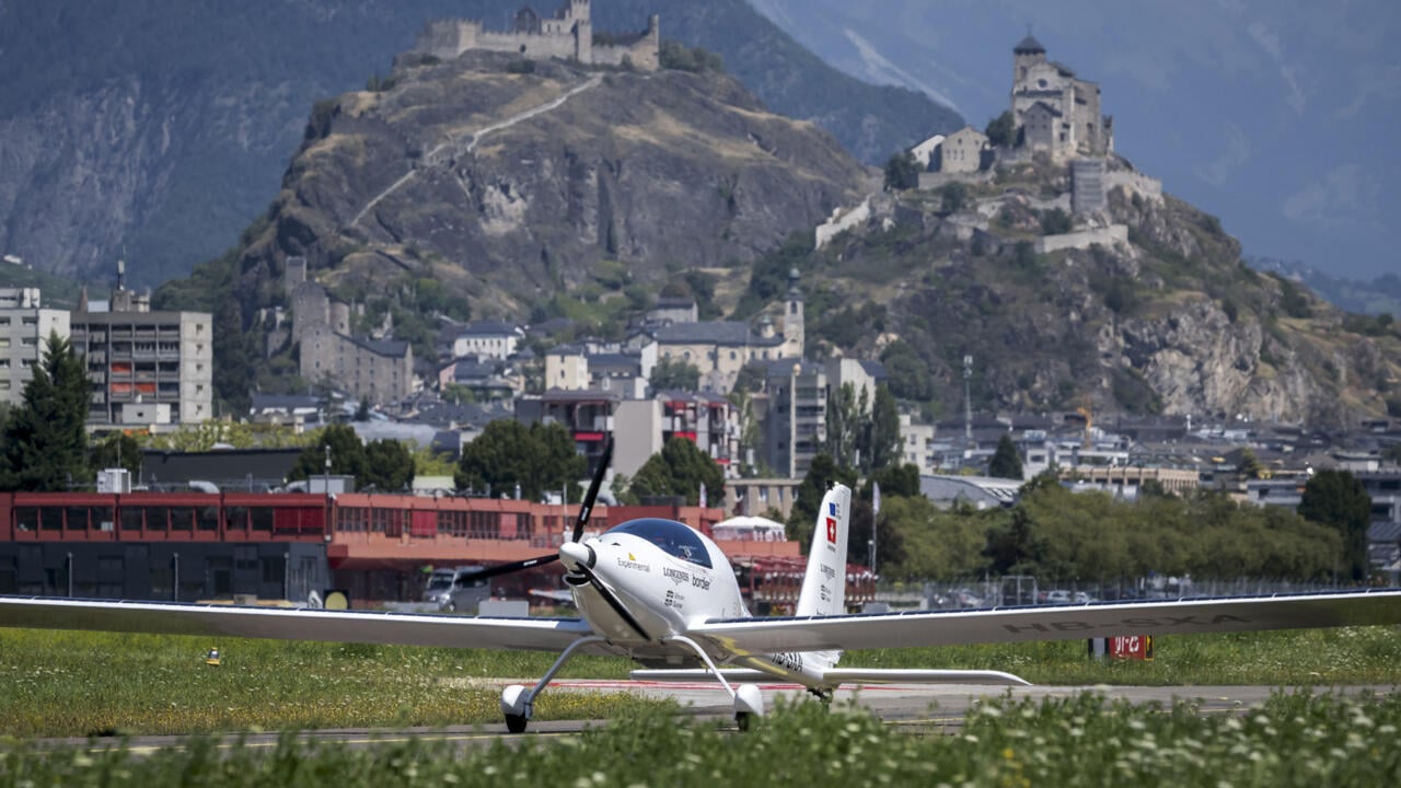 Swiss pilot takes big step closer to solar plane altitude record