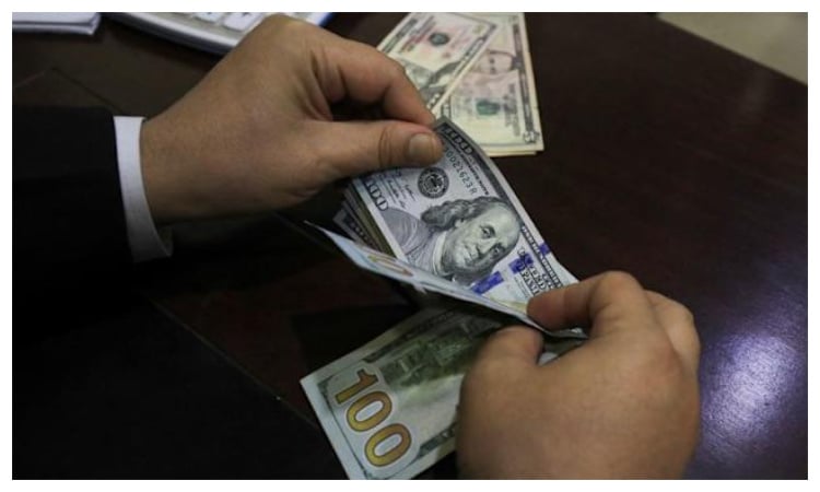 US consumer inflation holds at 2.7% as tariff worries persist