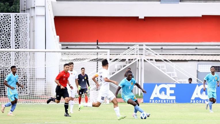 Abahani go down 2-0 to Muras United