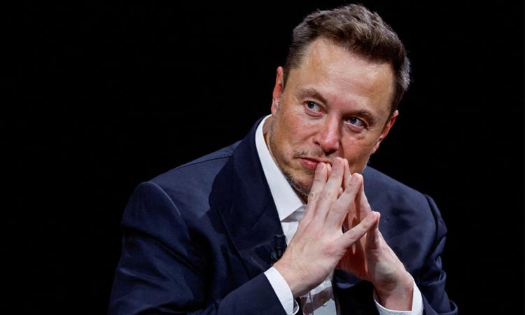 Elon Musk accuses App Store of favoring OpenAI