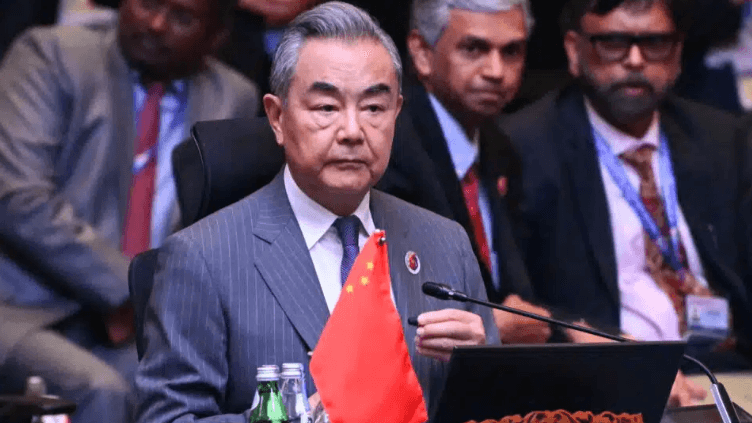 China offers help in Thai-Cambodia row as ministers meet