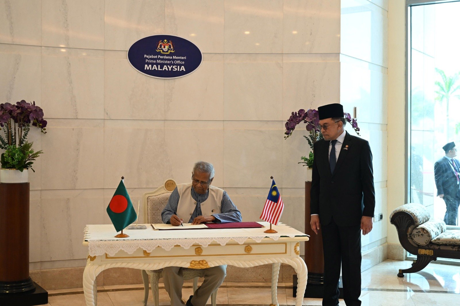 Yunus’s visit strengthened strategic ties: Malaysian minister