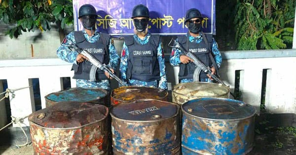 Coast Guard seizes 1,000 litres of soybean oil