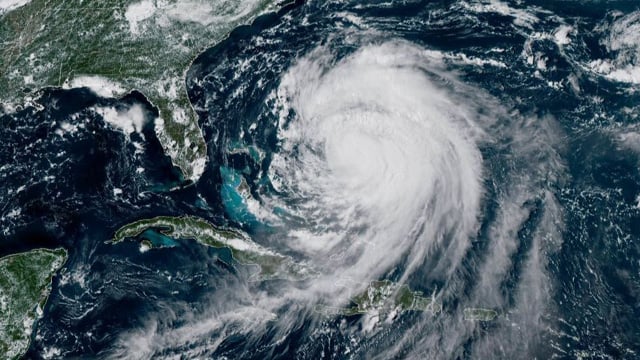 North Carolina braces for flooding from Hurricane Erin