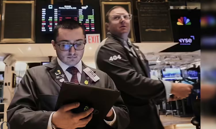 Asian markets creep up as investors await key speech