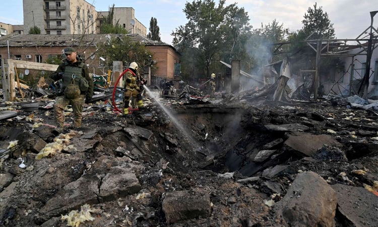 Russian attacks on west Ukraine kill one, wound multiple