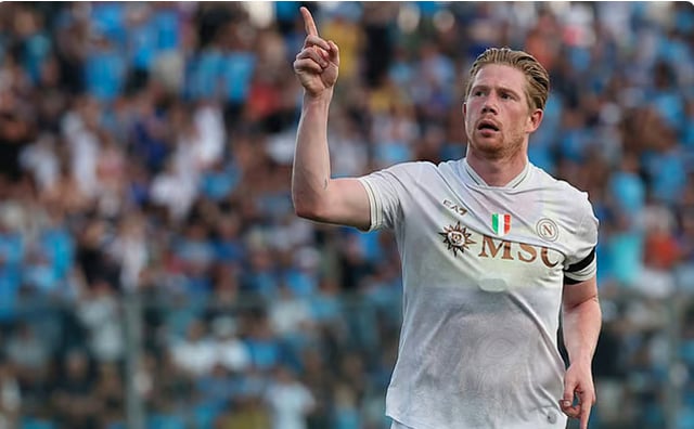 De Bruyne leads Napoli's Serie A title defence as Lukaku injury causes concern