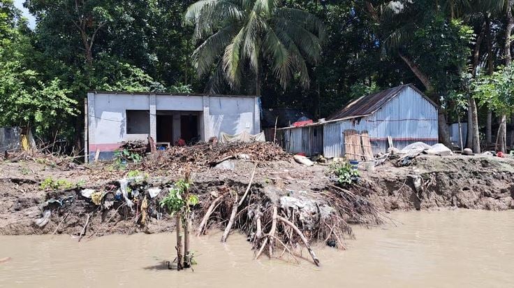 Erosions take serious turn as rivers overflowing in Narail