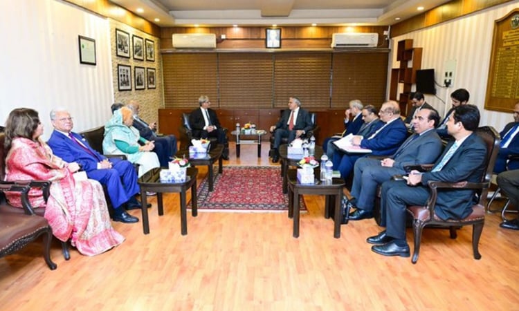 BNP delegation meets Pakistan's Foreign Minister in city