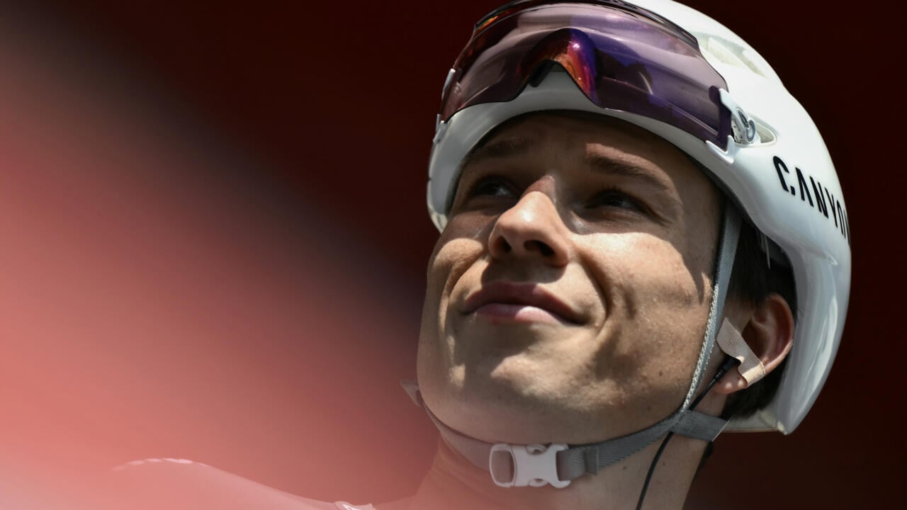 Philipsen wins Vuelta a Espana opening stage