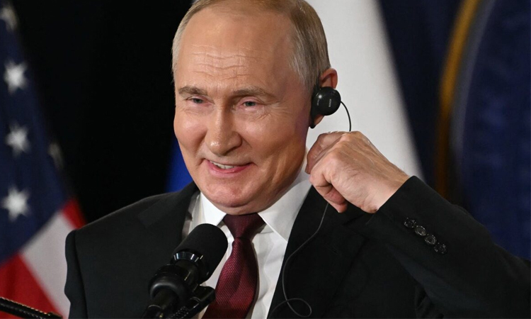 Russia claims more Ukraine land as hopes for summit fade