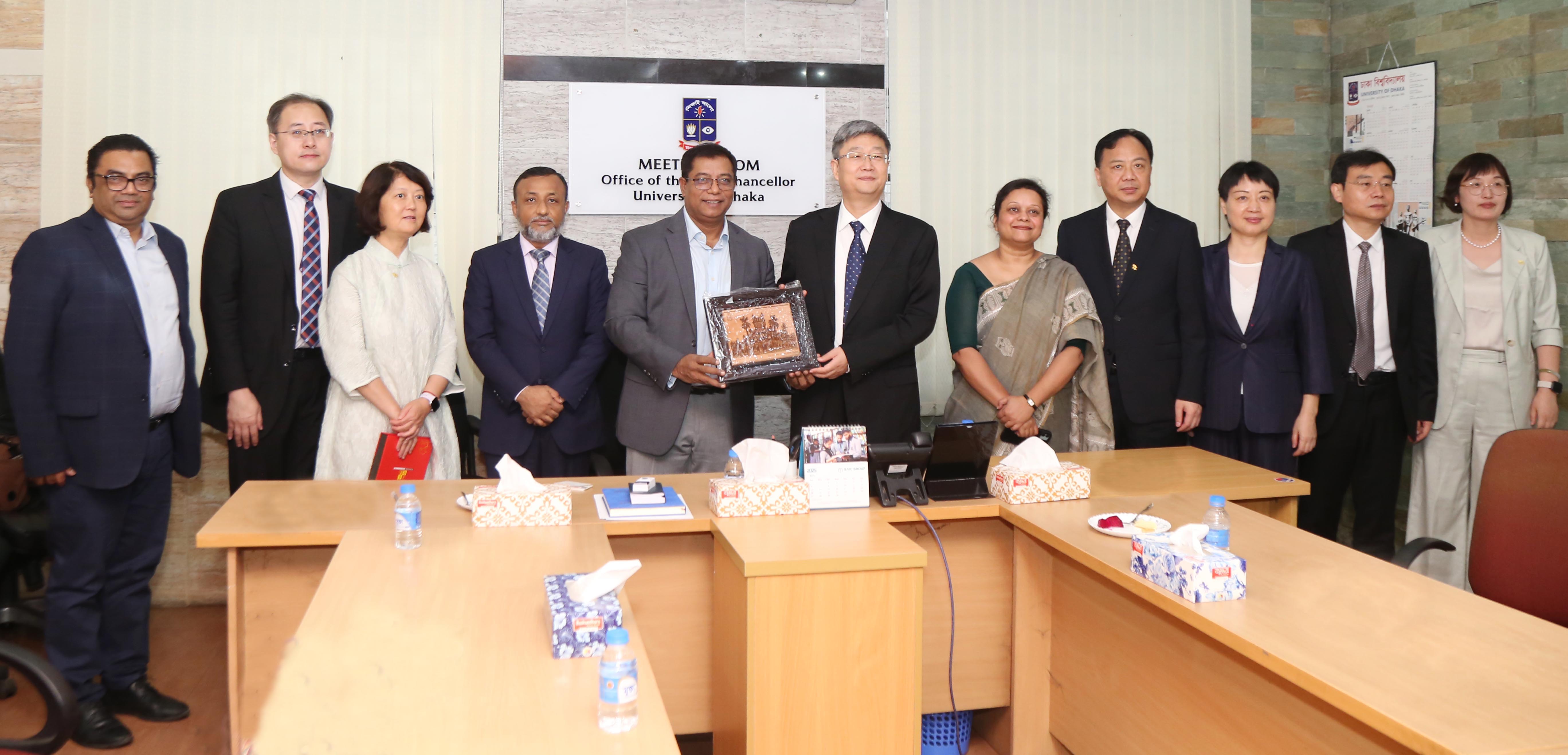 Chinese delegation meets DU pro-vice chancellor