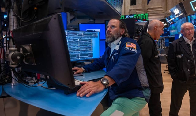 Stocks edge downwards after rallying on US rate hopes
