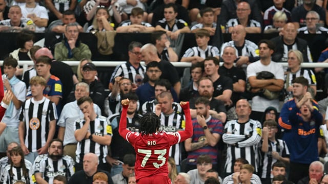 Liverpool rely on 16-year-old Ngumoha to overcome 10-man Newcastle fightback | Sports