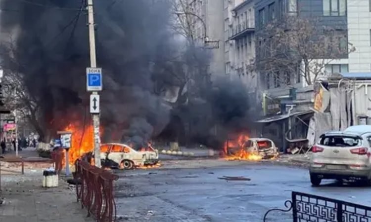 Russian strikes on Ukraine's Kherson kill one: officials