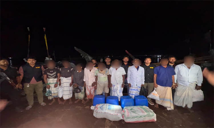 9 held with 4.6 lakh yaba pills in Cox's Bazar | District