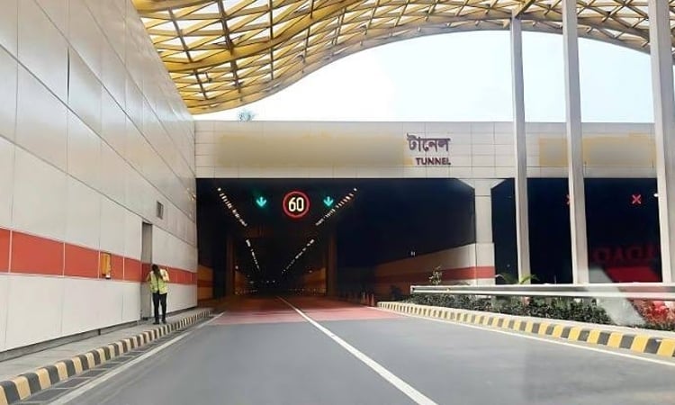Traffic diversion at Karnaphuli tunnel for maintenance work