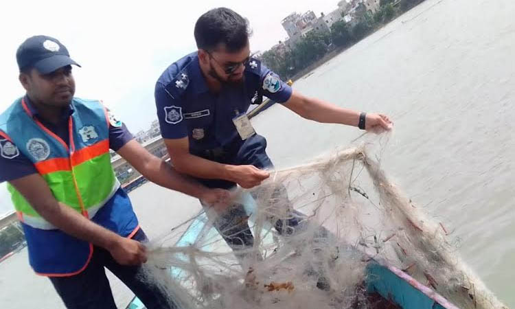 River Police seize huge illegal fishing nets, arrest 315 in 7 days