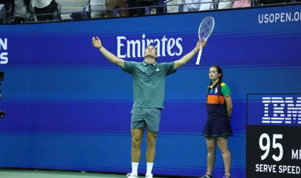 Late-night Paul battles through at US Open in 1:46 am finish