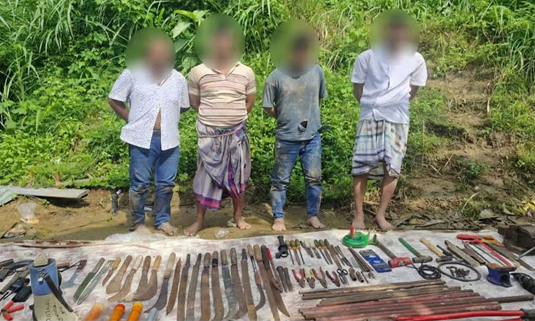 Illegal arms factory busted in Ctg, 4 arrested