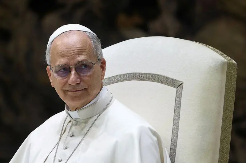 Pope urges end to 'pandemic of arms'
