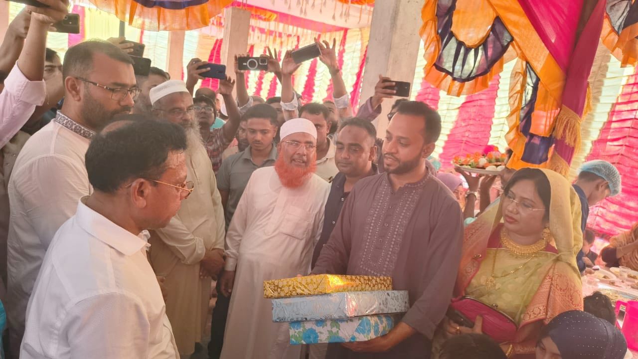 Tarique Rahman bears expanses of wedding of slain Oli's daughter