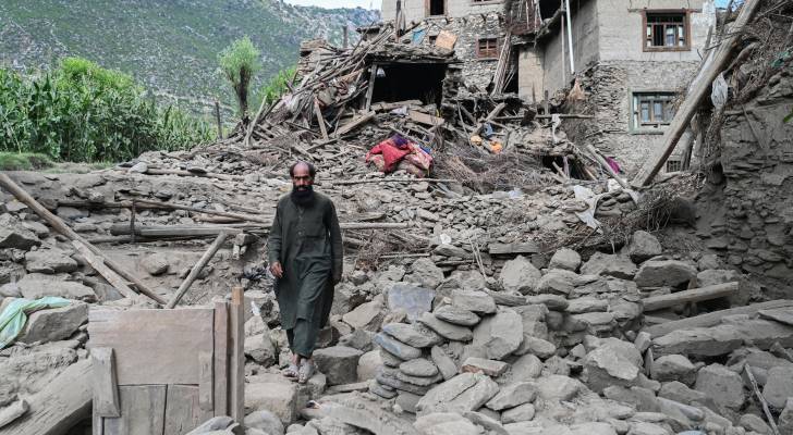 Afghanistan quake toll rises to over 900: disaster authority