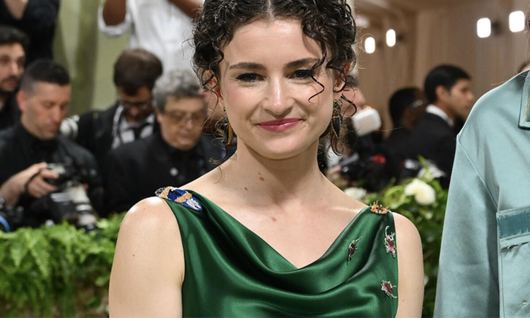 Vogue appoints Chloe Malle to replace fashion doyenne Wintour