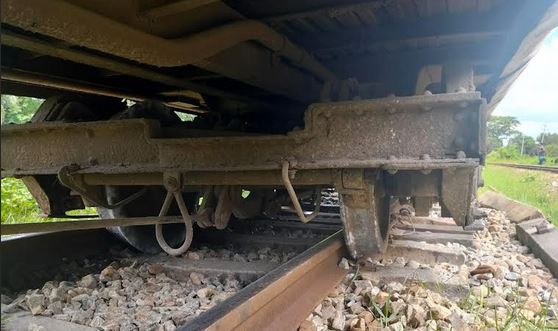 Train service resumes on alternative lines after Titas train derails