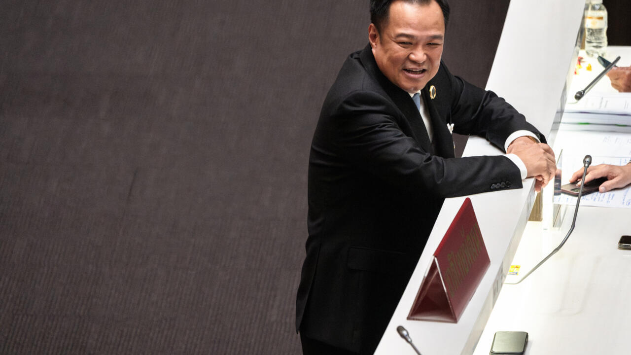 Thai tycoon leads pack as parliament votes for new PM