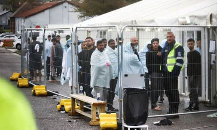 UK government looks to military sites to house migrants