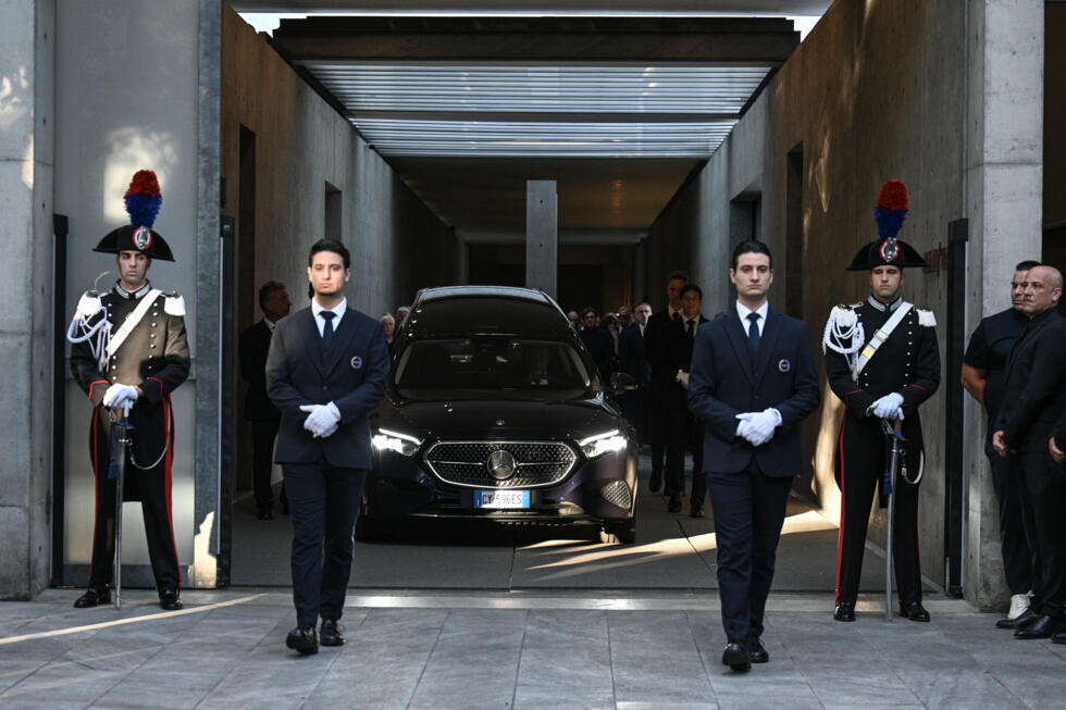 Hometown funeral for Italian fashion legend Giorgio Armani | News
