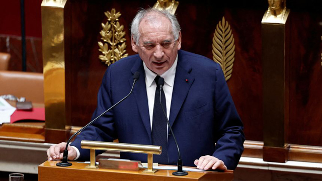 French PM ousted in parliament confidence vote