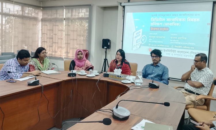 Journalists key to countering rumours, misinformation: Info Secy