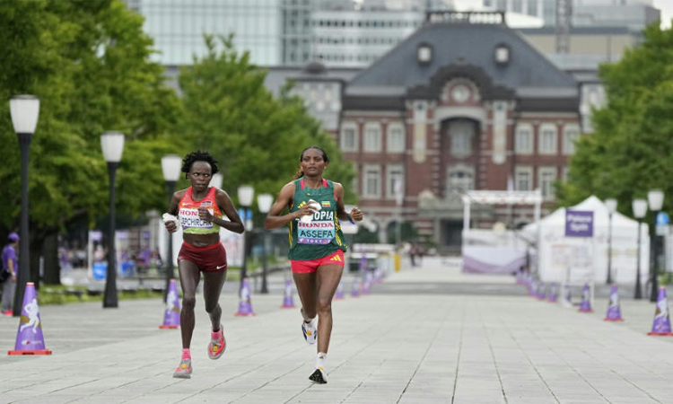 Jepchirchir wins marathon thriller, heartbreak for Ingebrigtsen