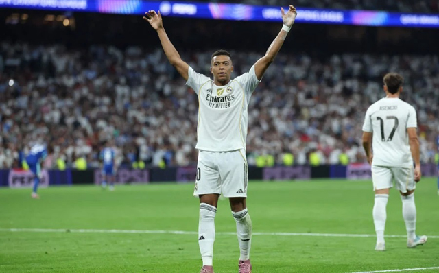 Mbappe penalty double gives Real Madrid opening win over Marseille