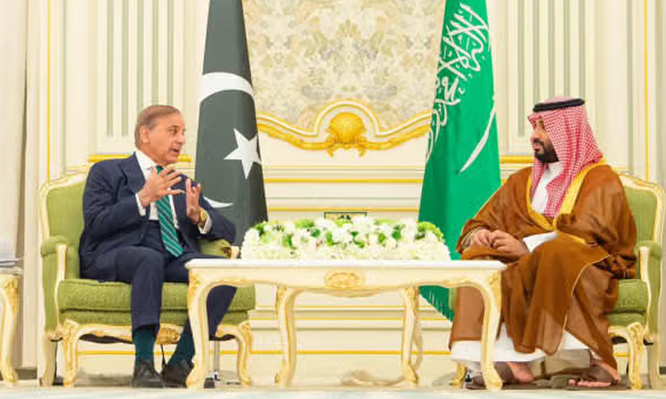 Pakistan, Saudi Arabia ink mutual defence pact