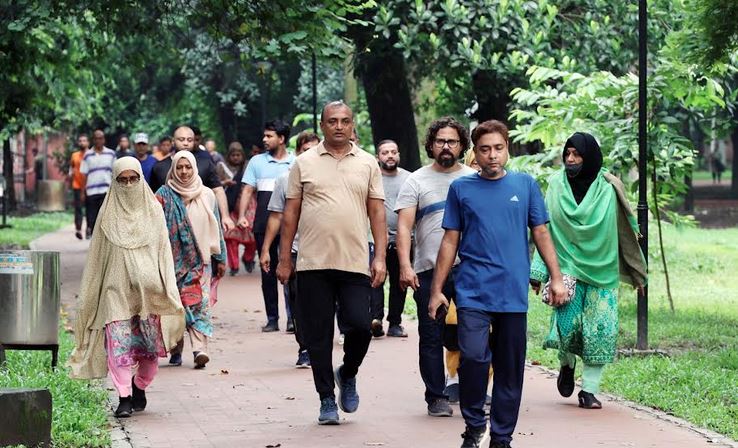 Every dawn of Dhaka enchants dwellers with peace, serenity 