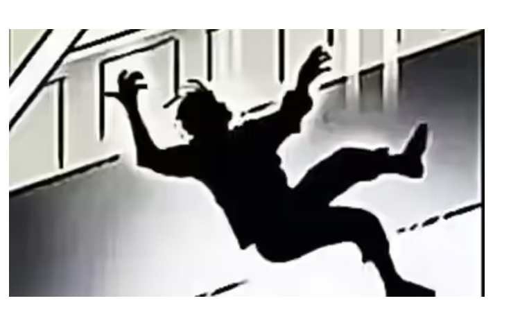 Old man dies after falling from 9-storey building roof in Hazaribagh