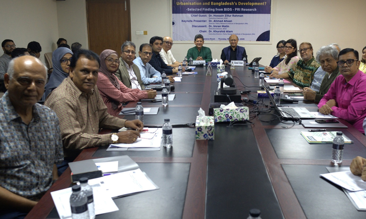 Experts for decentralized urban development in Bangladesh