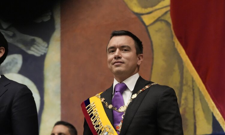 Ecuador president calls for referendum to allow foreign military bases | International