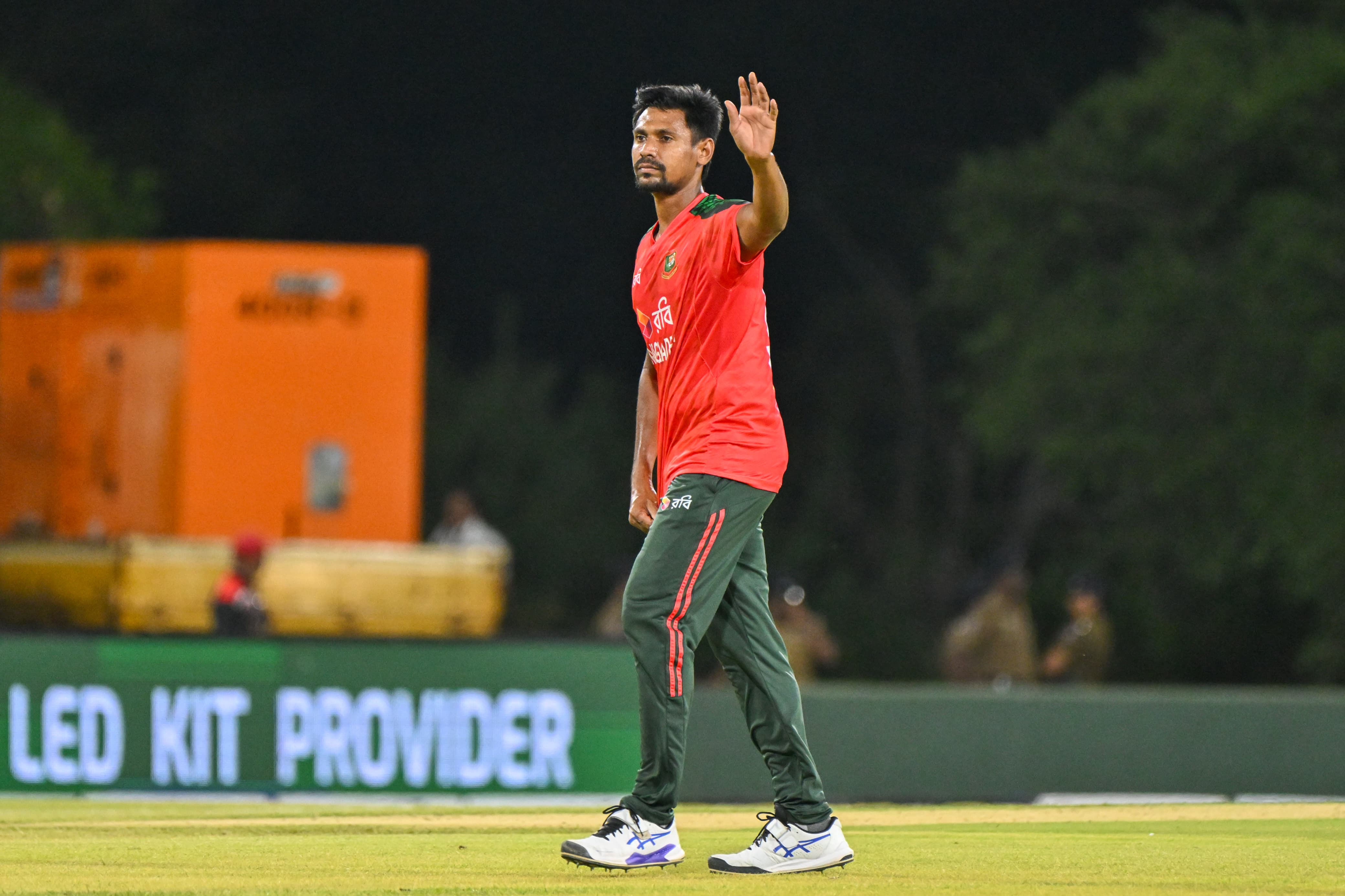Mustafizur heroic restricts Sri Lanka to 168-7