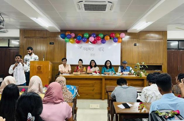 JU VC congratulates freshers as class begins